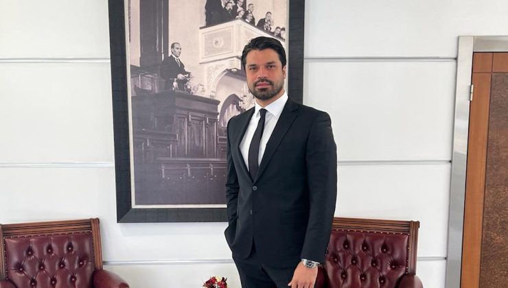 Çadır tüccarlarına da siyasi tüccarlara da ses yükseltiyoruz