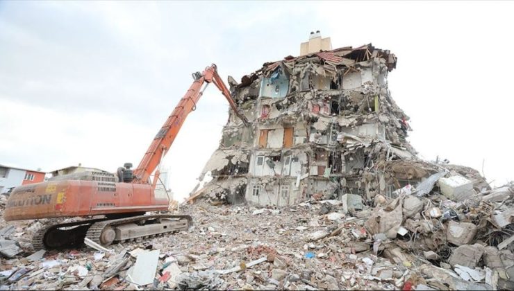 İzmir’de binalara uzman merceği: Çoğunlukla kalfalar yapmış