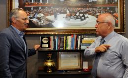 ‘Anayasayı değiştirmek, Erciyes dağını taşımaktan zordur’
