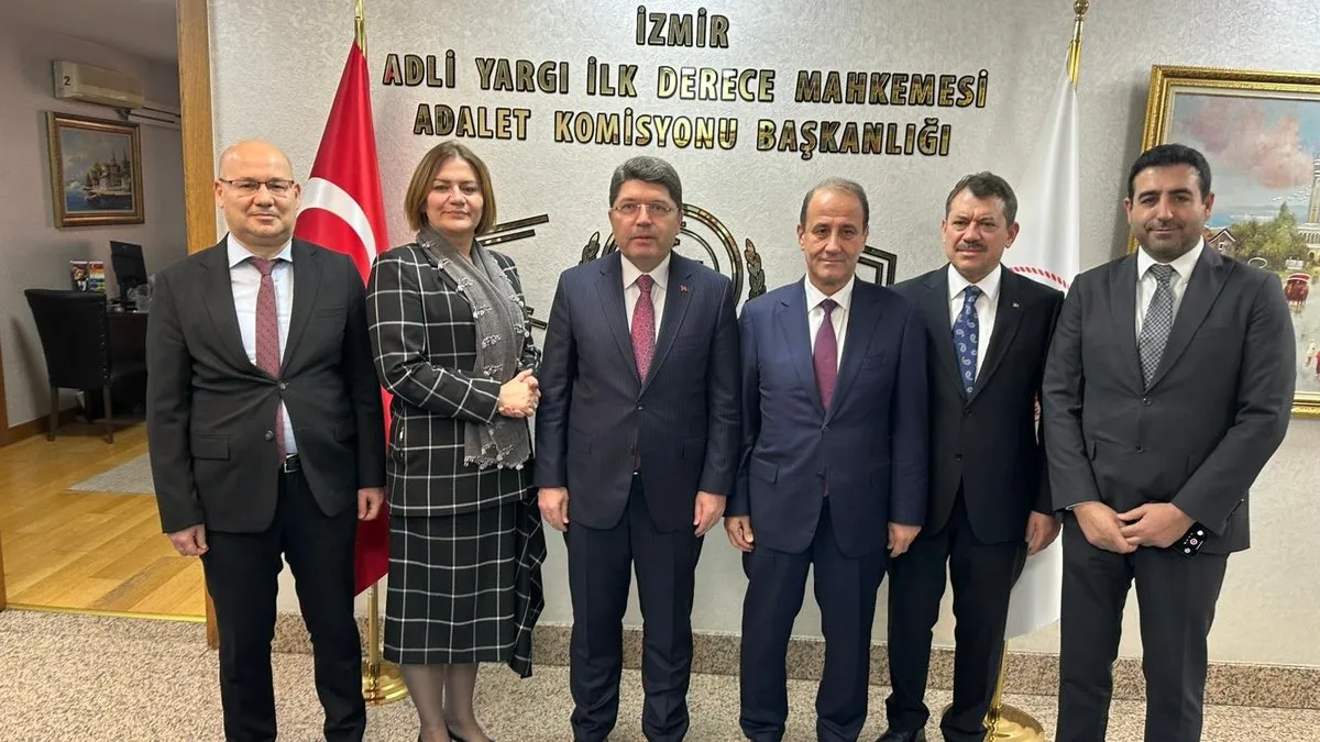 Bakan Tunç, adliyedeki törenden sonra Yeldan ve Sunal’ı ziyaret etti